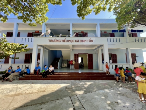 Tập đoàn Giáo dục Quốc tế Nam Việt tài trợ, sửa chữa, trùng tu Trường Tiểu học Sinh Tồn - huyện đảo Trường Sa